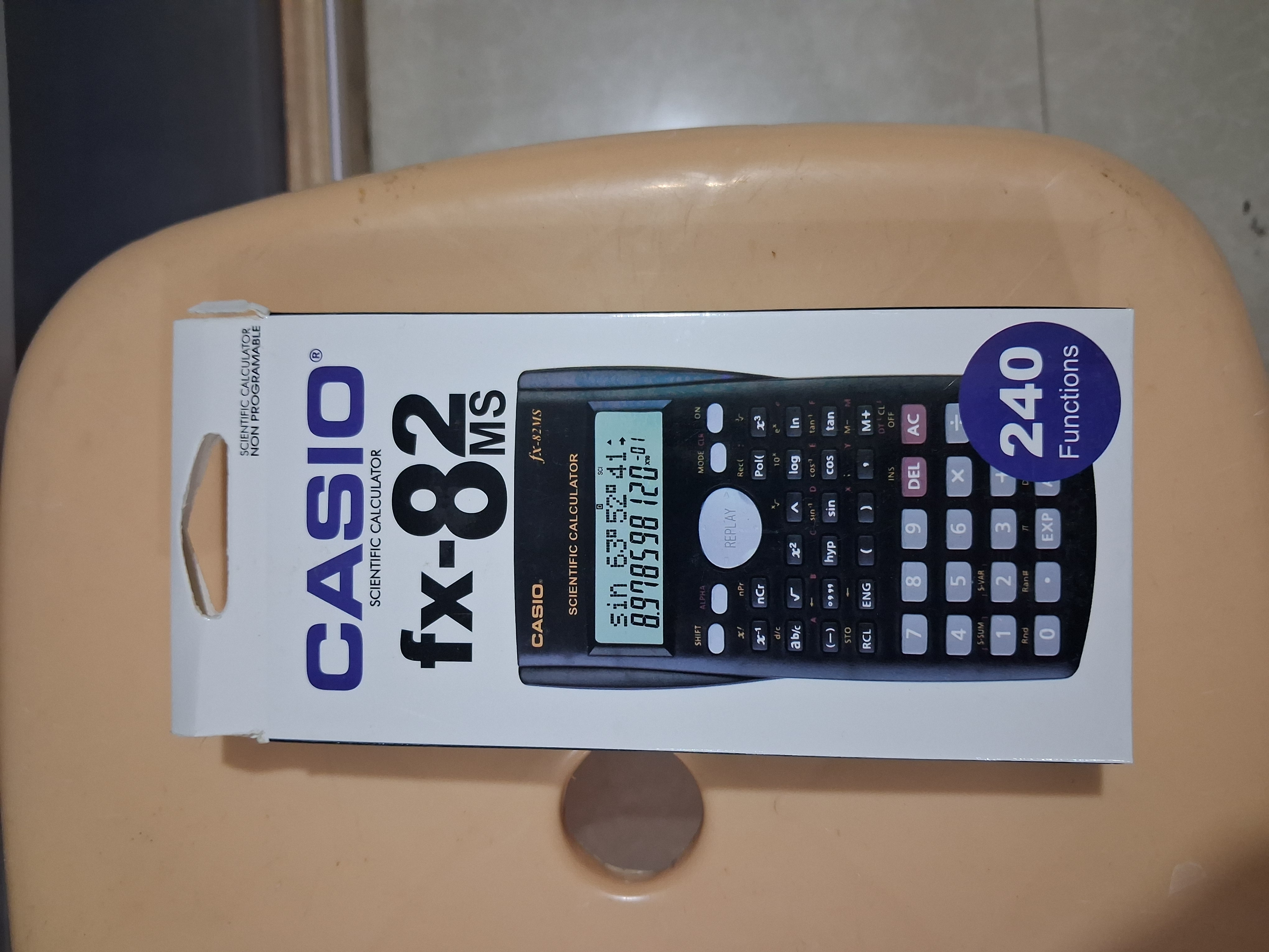 Casio Calculator fx-82MS